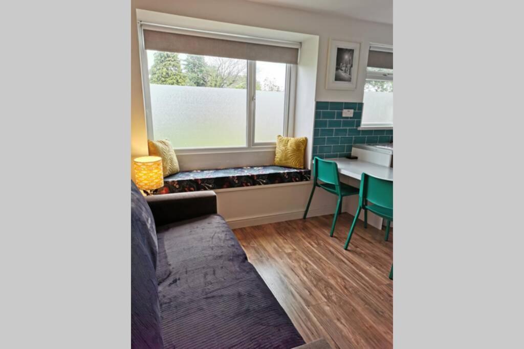 Stylish Studio Bungalow, Close To Cardiff Centre Exterior foto