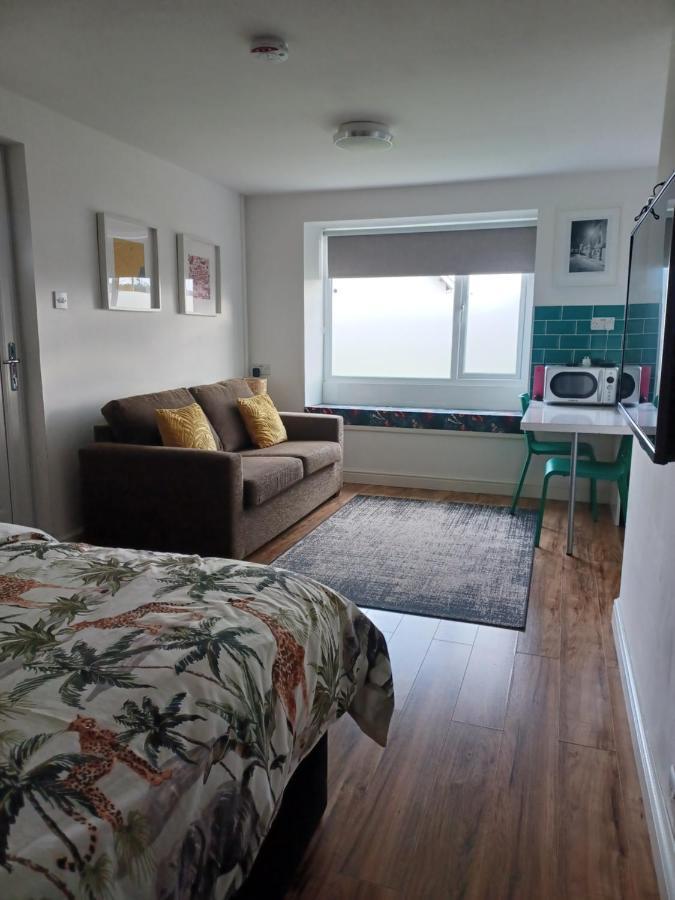 Stylish Studio Bungalow, Close To Cardiff Centre Exterior foto